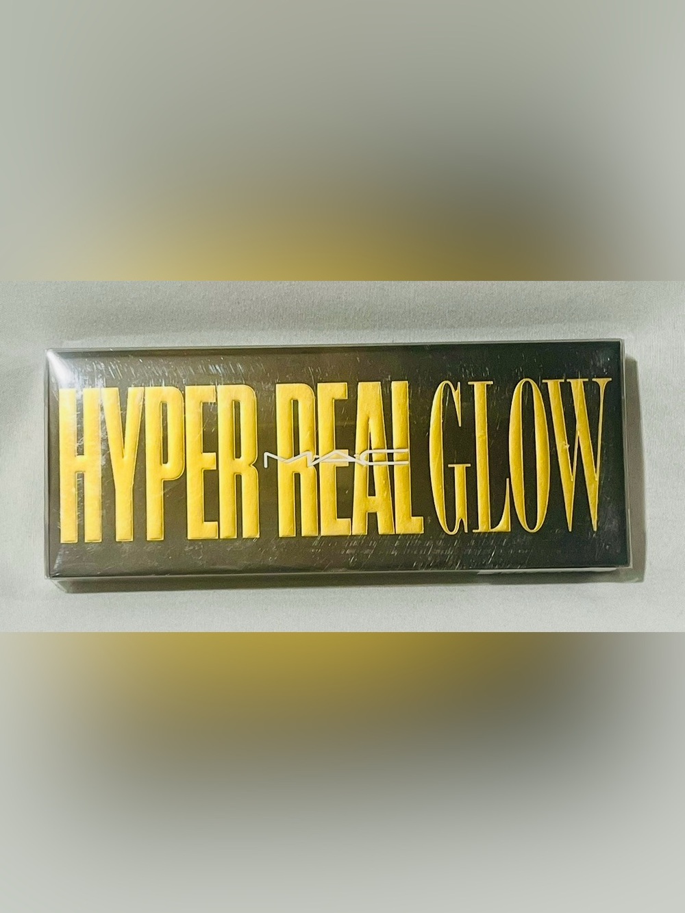 MAC Cosmetics Hyper Real Glow Palette - Black & Gold